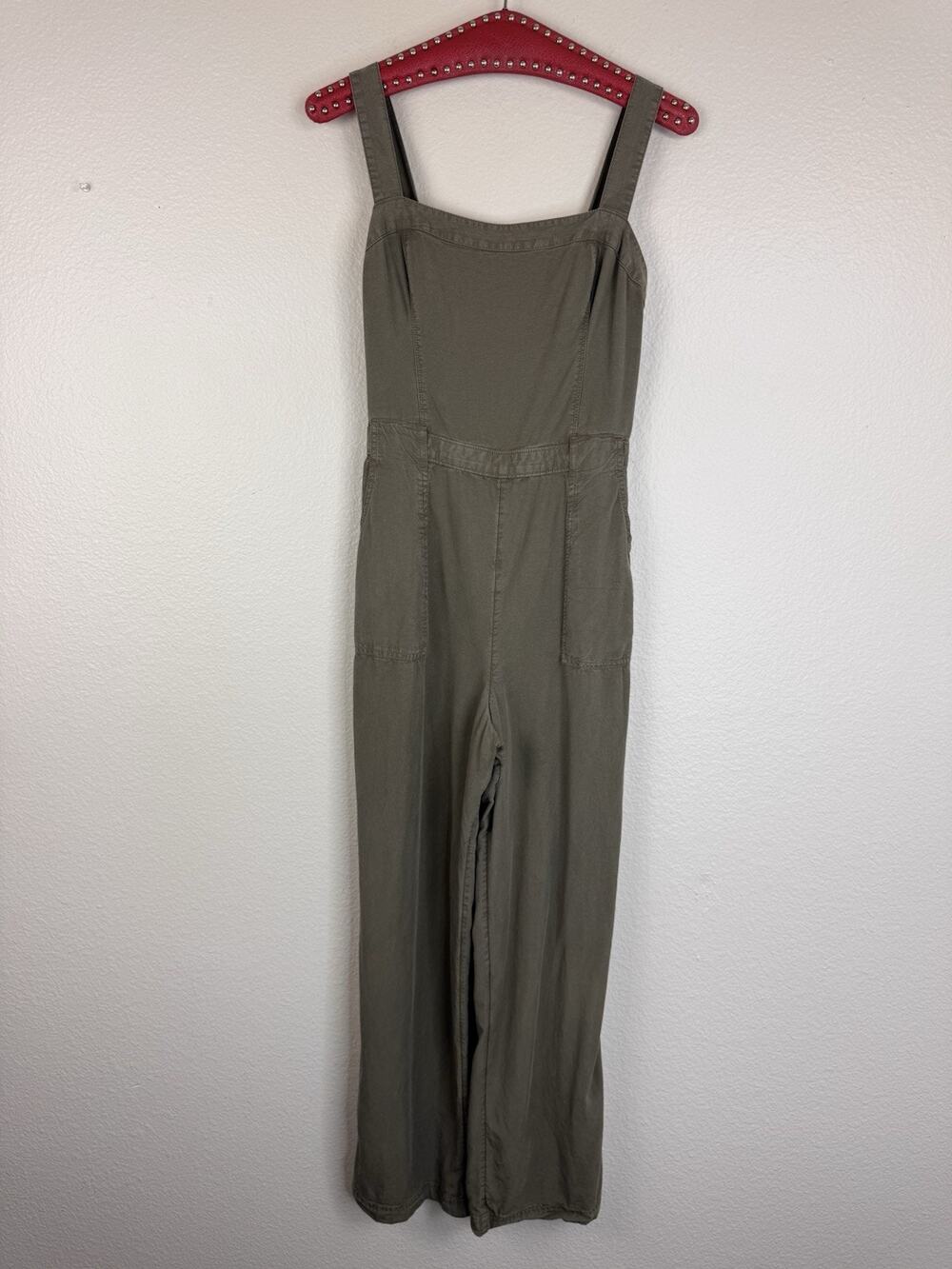 Hollister Smocked Wide Leg Cropped Jumpsuit Adjustable Straps Pockets Green M